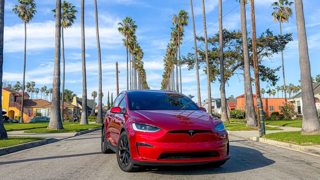 Это полное руководство по Tesla: Model X &mdash; Переубедите меня...