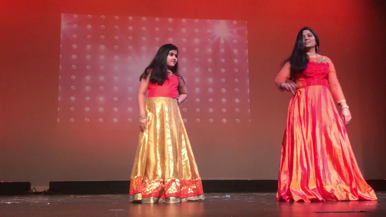 Brindavana Bedagiyaru - Mom daughter fashion show