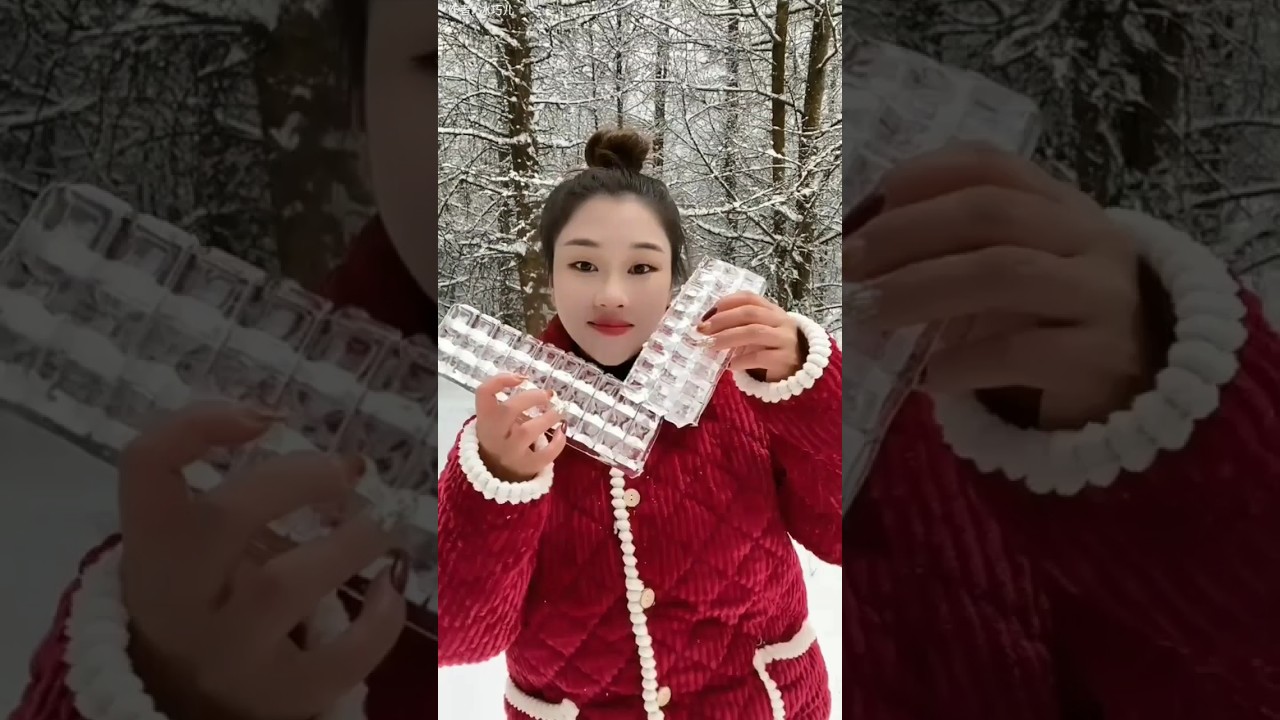 ASMR ice eating hard crunchy ice cubes eating #iceeatingasmr #icebitesonly #crunchyiceasmr #icecubes