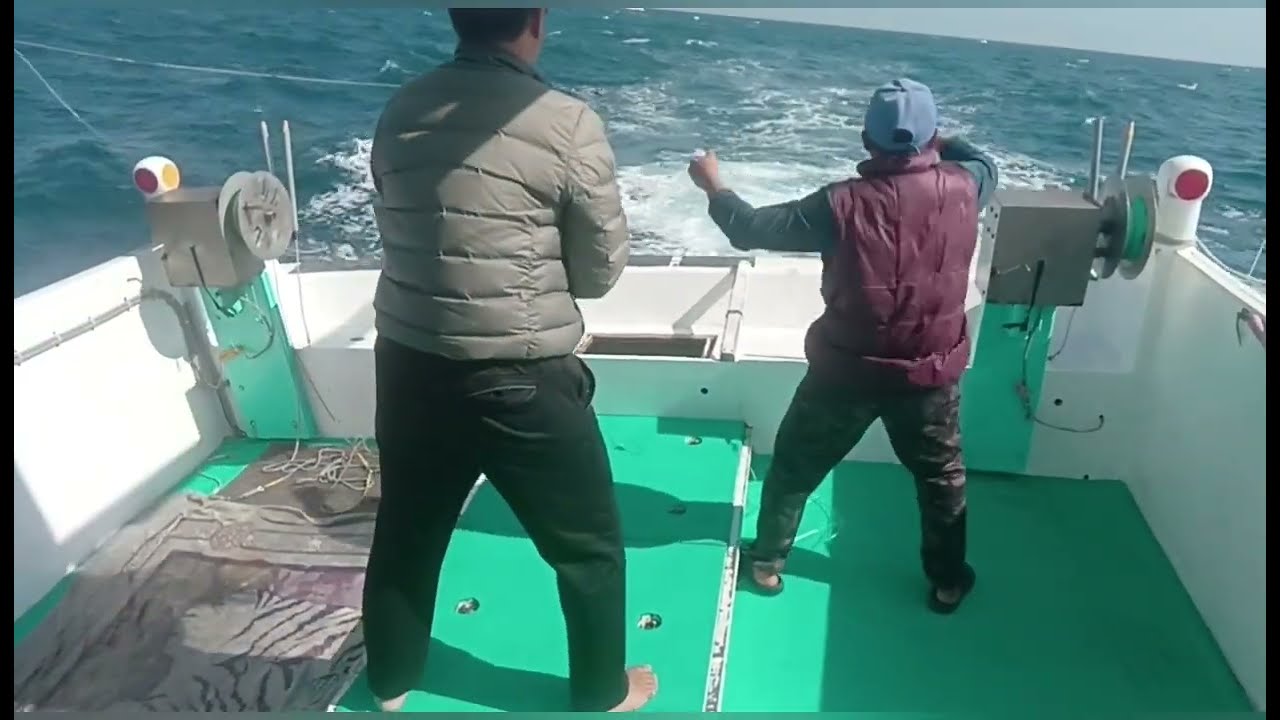 01-13-26 Afternoon Taiwan fishing boat operation catch king mackerel using artificial bait 