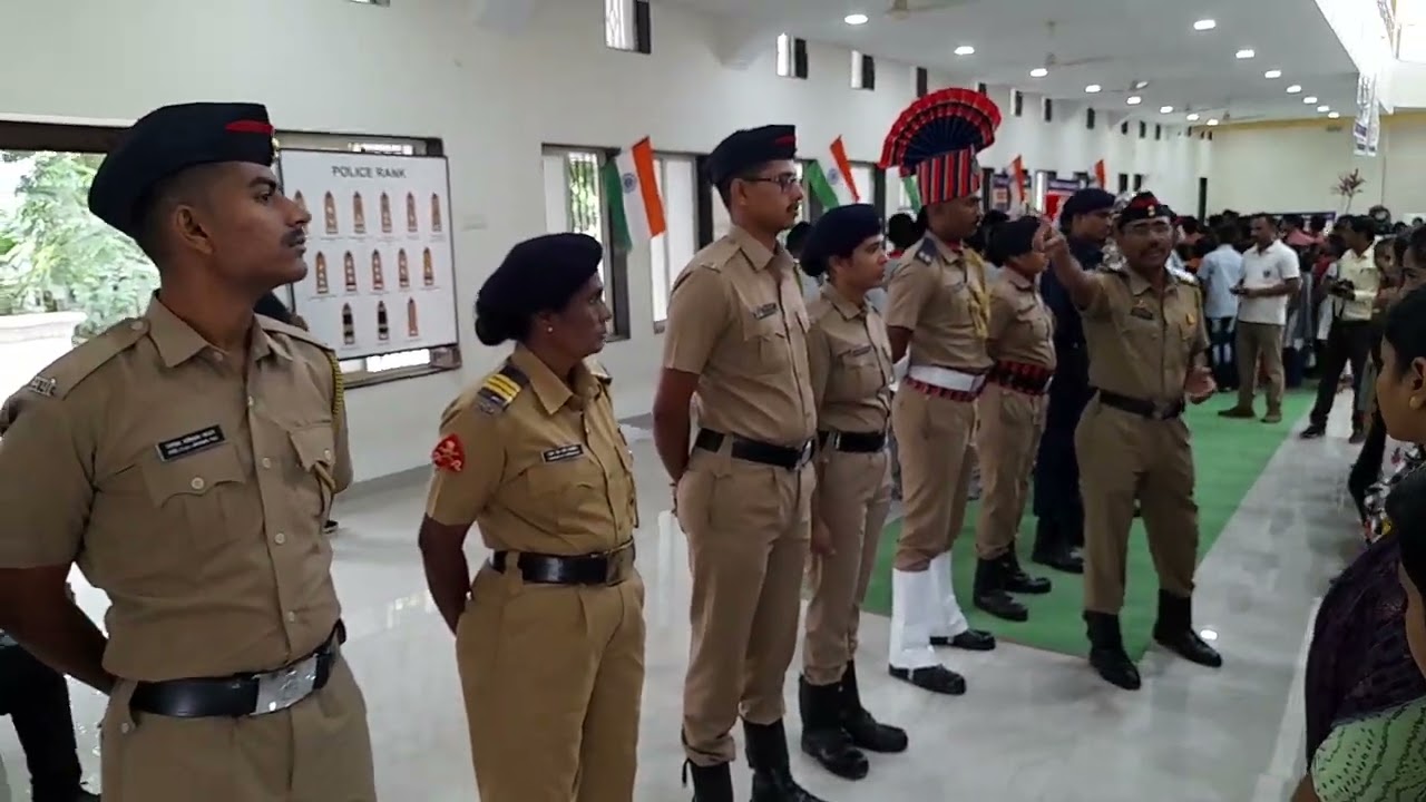 Maharashtra Police uniforms