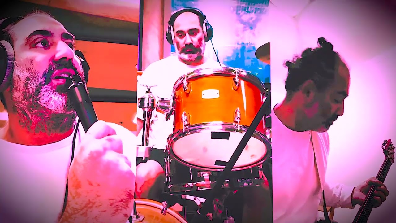 Grunge Blink 182 Type Song “Freedom”