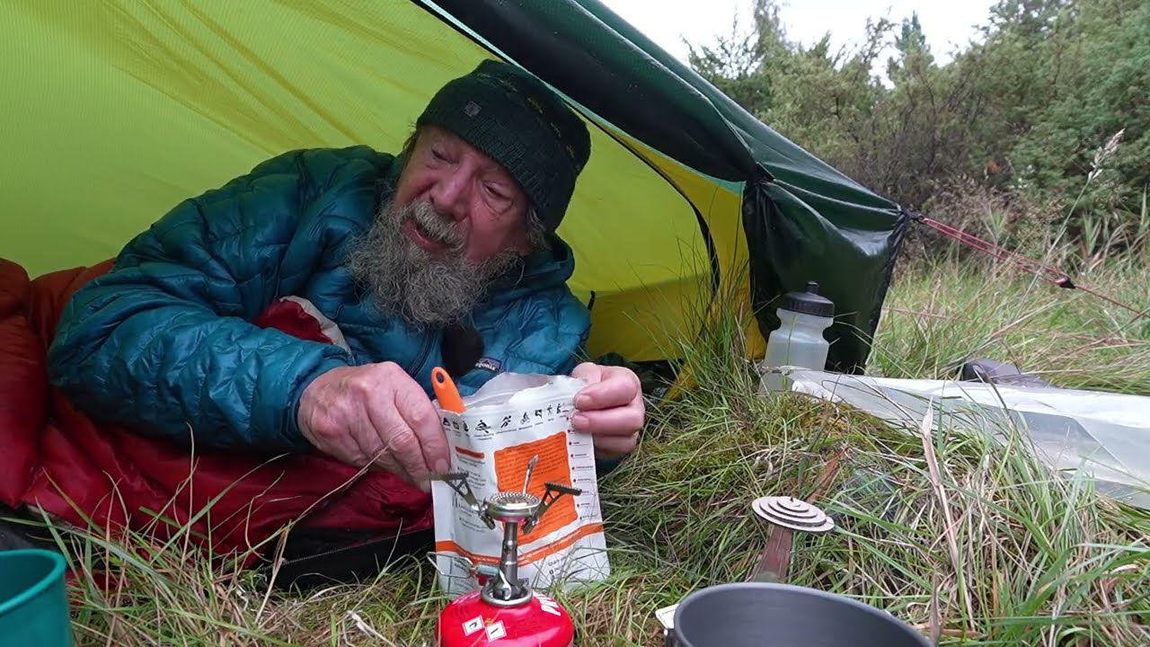 A windy walk and a forest camp in the Cairngorms with some Expedition Foods meals.