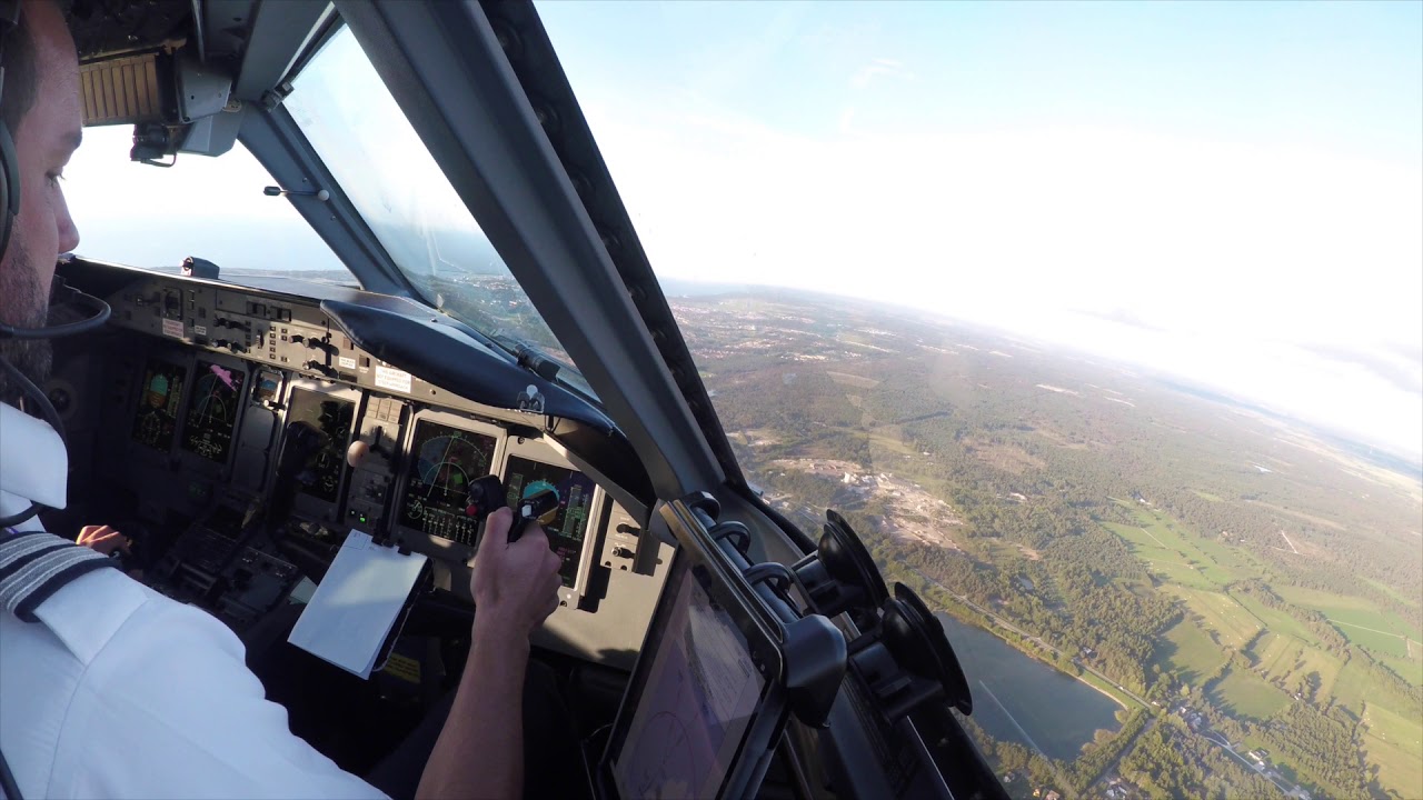 Dash 8 Q400 into Visby, Sweden (VBY/ESSB)