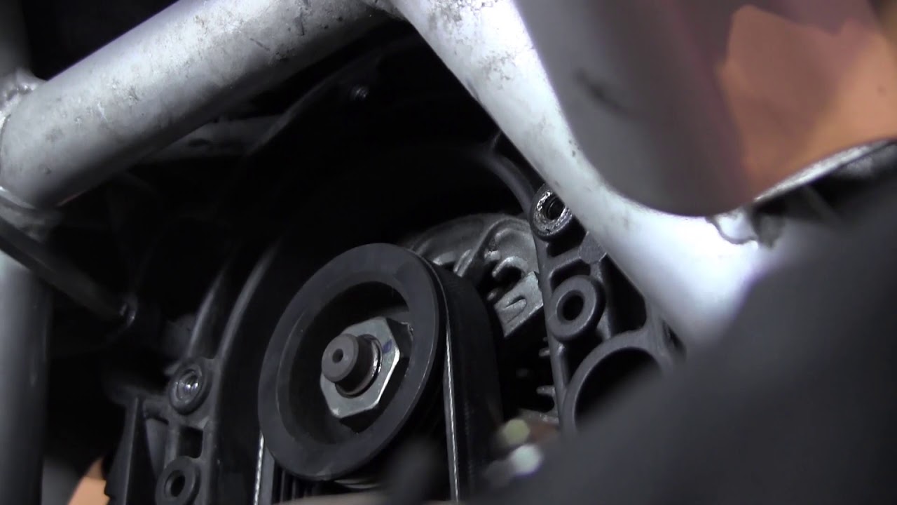 Guzzi belt replace