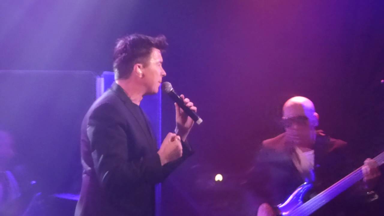 Rick Astley - It Would Take a Strong Strong Man (The Troubadour, Los Angeles CA 8/12/16)