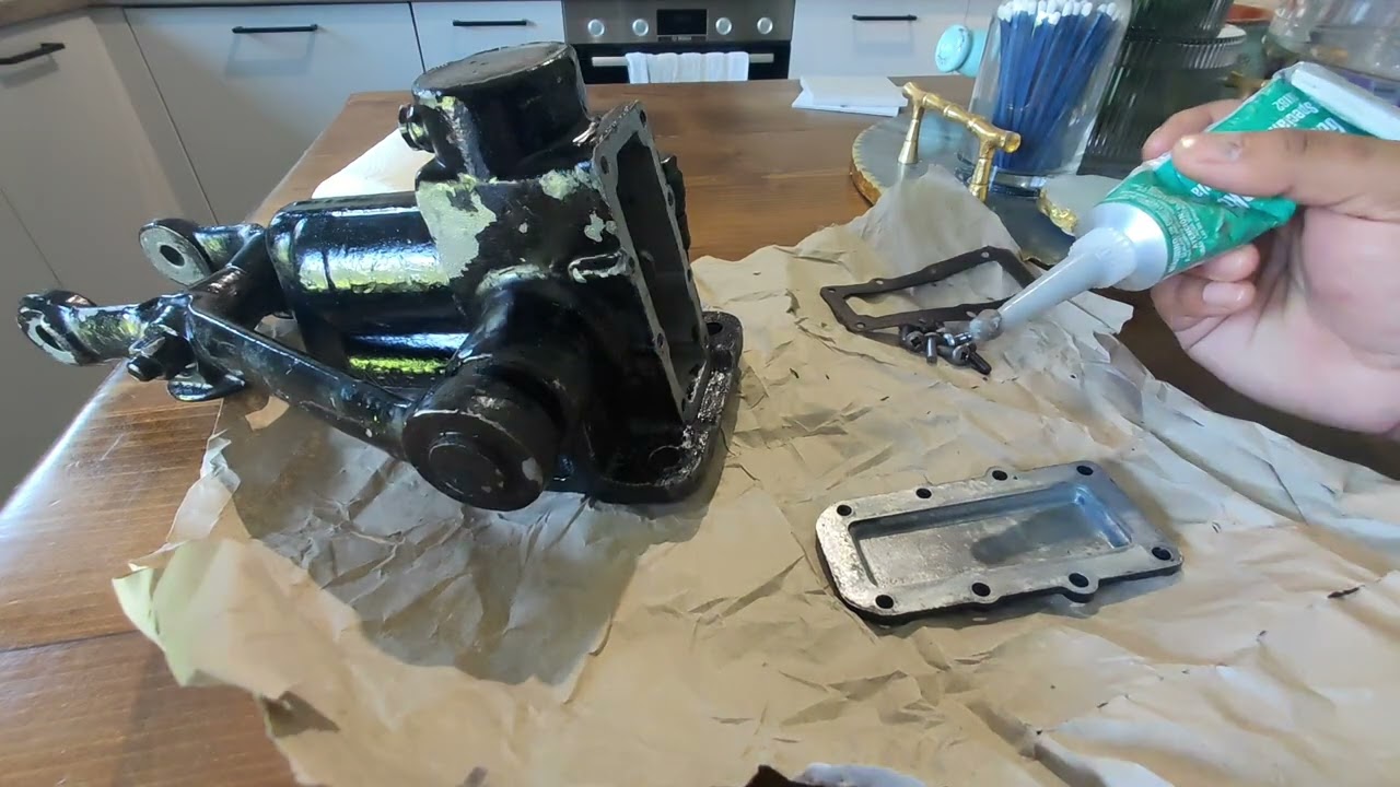 MGB GT - Lever Arm Shock Repair - Part 1 #shocks #armstrong #dampers #restoration #mgb #mgbgt