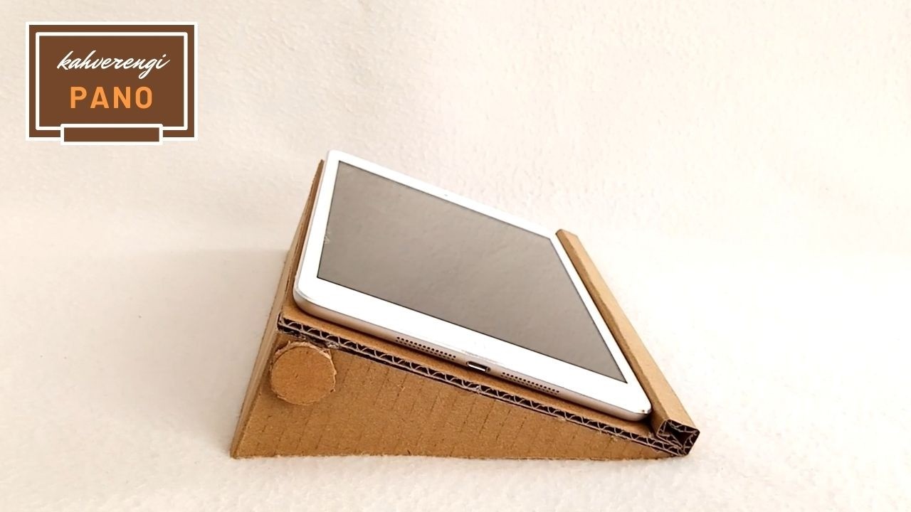 Cardboard Tablet Stand / Making an Adjustable Tablet Holder from Waste Cardboard