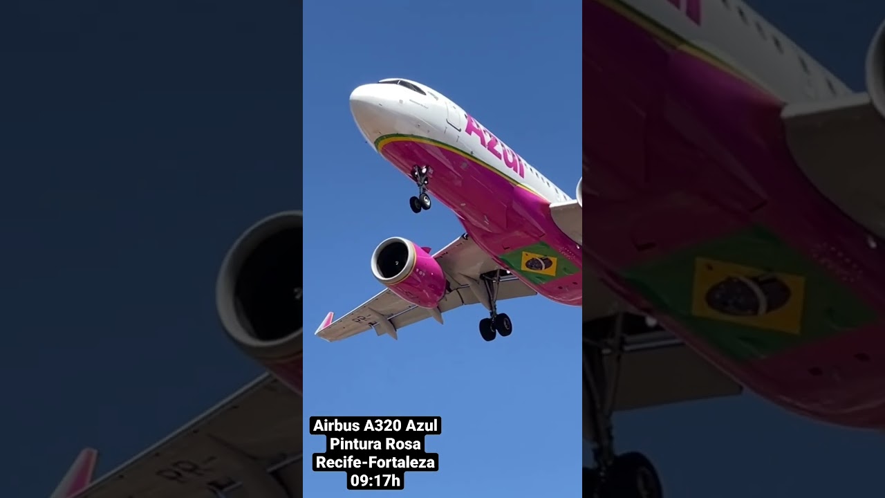 Airbus A320 Azul com a pintura rosa pousando no Aeroporto de Fortaleza