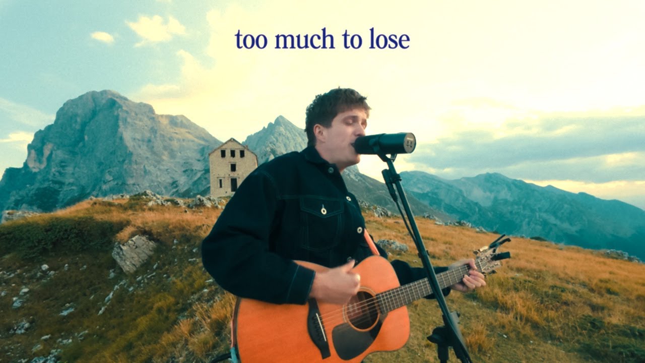 Boy In Space - Too Much To Lose (live on a mountain)
