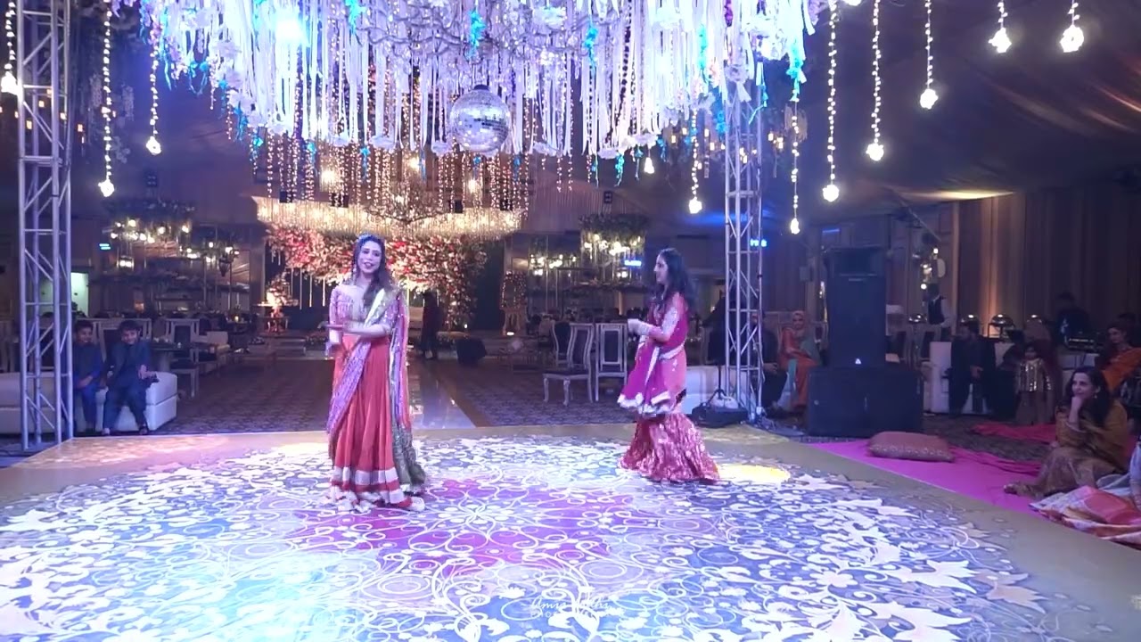 Rangilo Maro Dholna Mehndi Dance  Performance