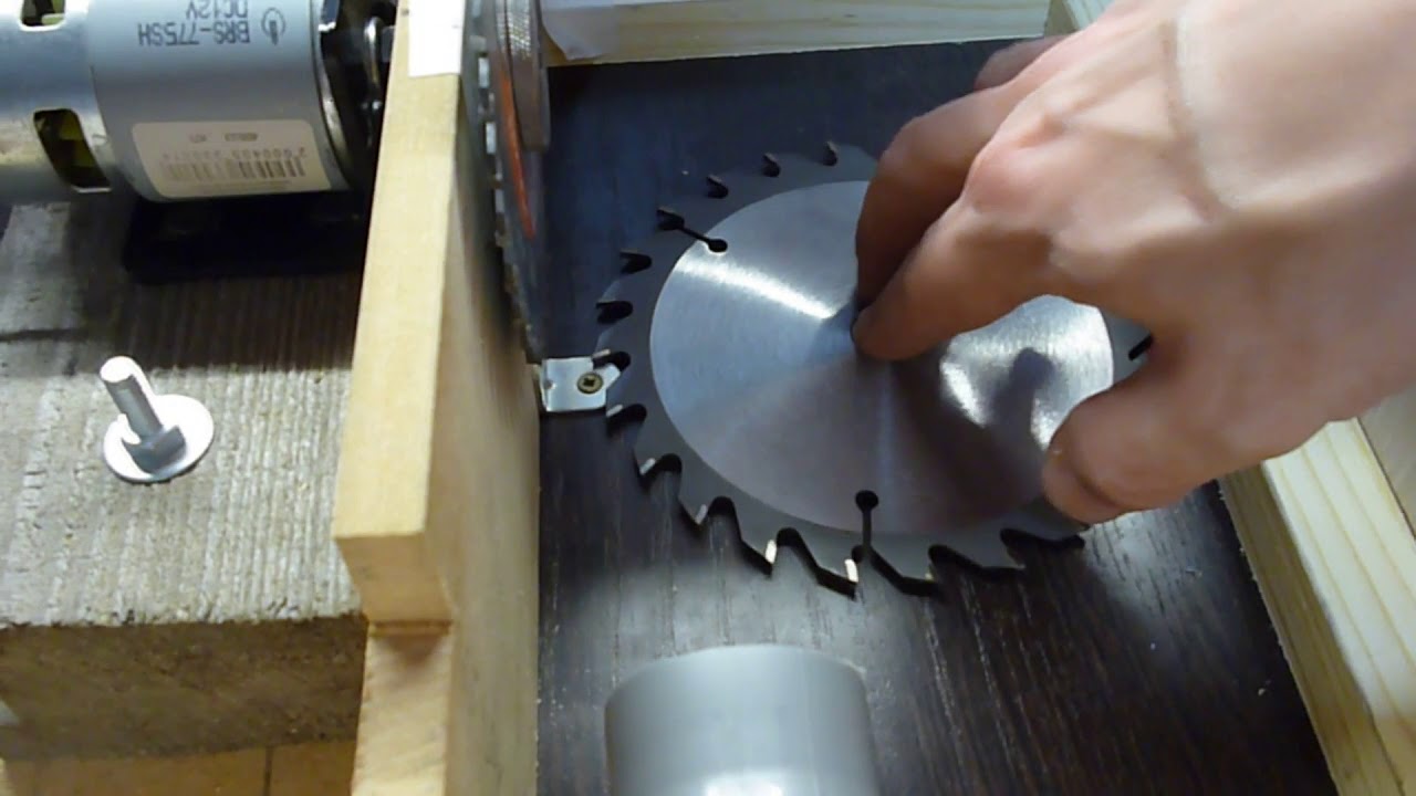 Маленькая настольная мини циркулярка из мотора серии 775 DIY
