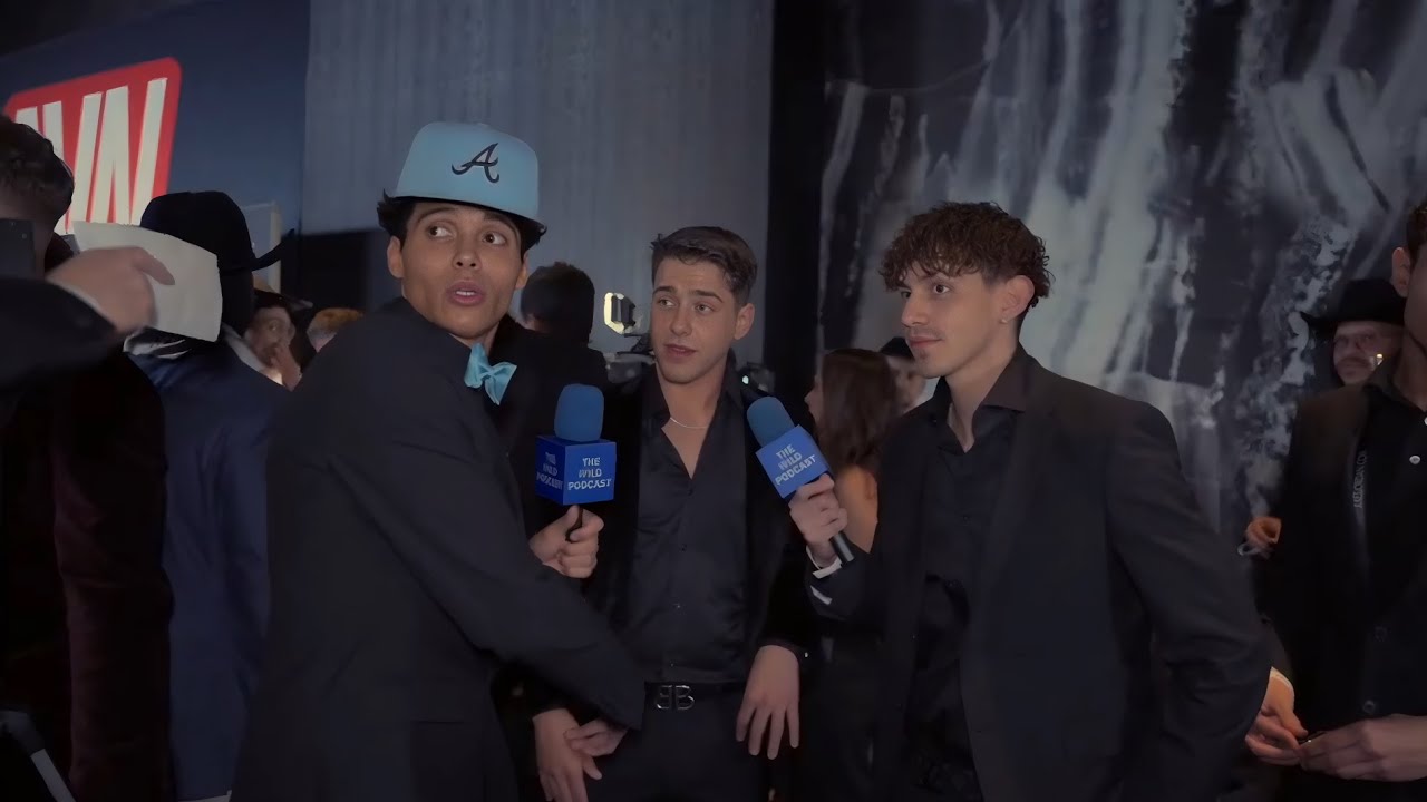 JOEY MILLS MEETS BRANDON & JULIAN @ AVN Gay Awards Red Carpet 2026 (Full Interview)