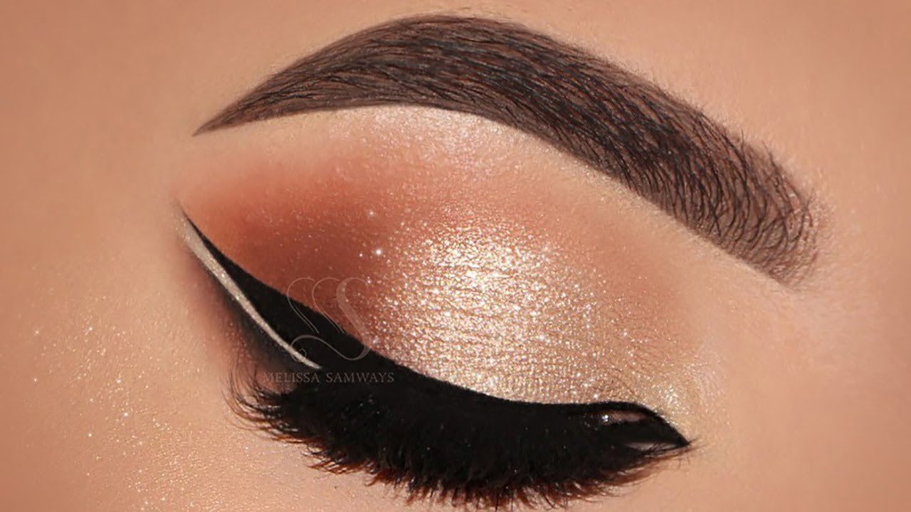 Neutral Smokey Eyes & Double Winged Eyeliner + Full Face MakeUp Tutorial | Melissa Samways