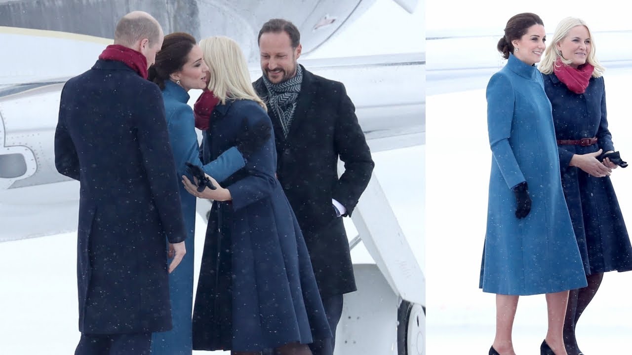 Crown Princess Mette-Marit and Prince William had matching scarves at their arrival to Oslo