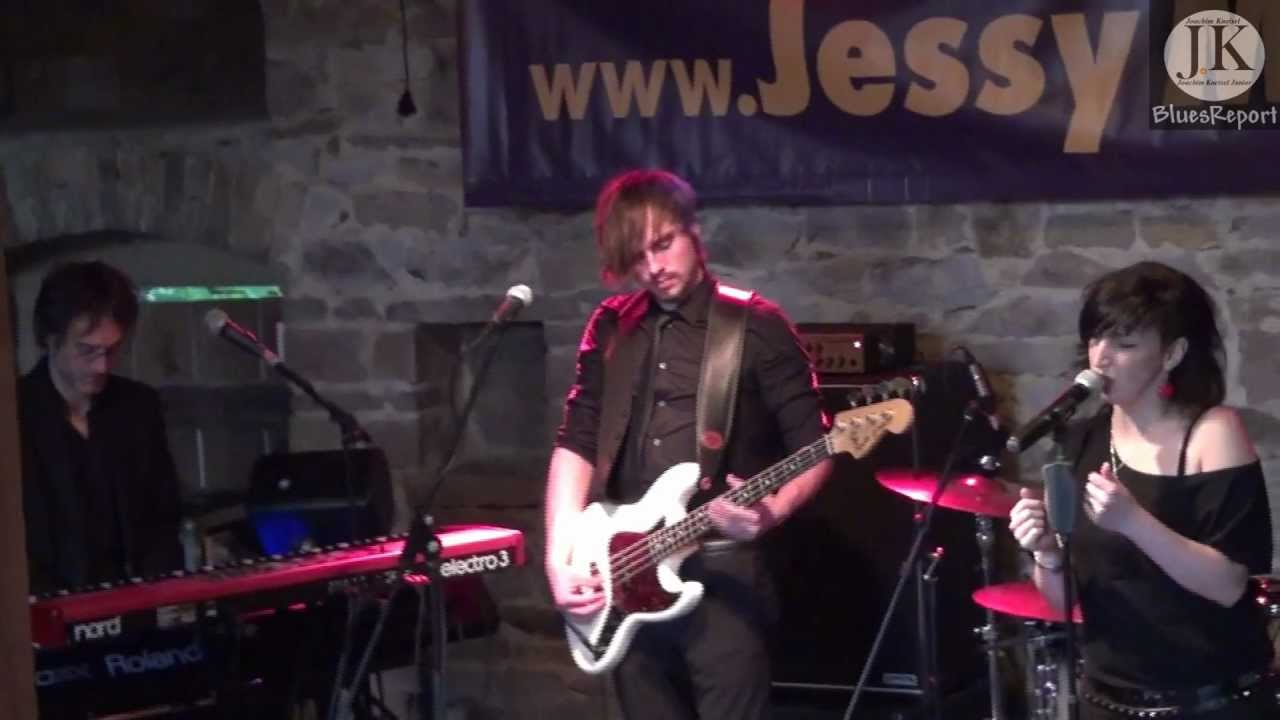 Jessy Martens & Band - Love me like a man / BLUES IM HOF 2011 Germany