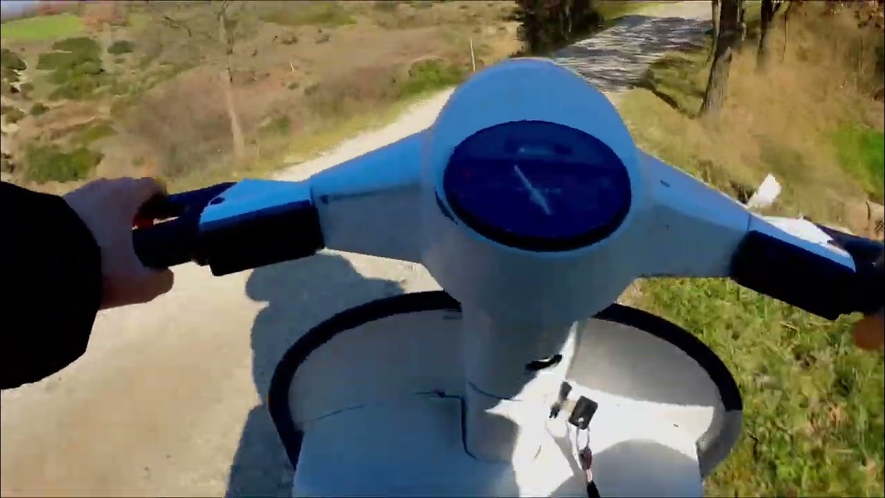 Sullo sterrato con la mia vespa PK 50 XL