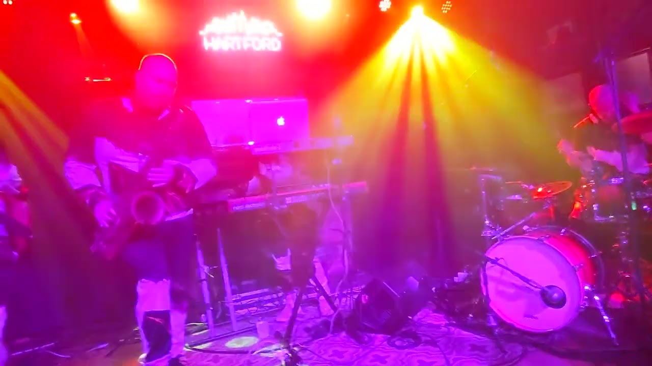 Sungazer - Lunar (bass solo intro, sax solo outro) Arch St Tavern Hartford CT 10/1/22