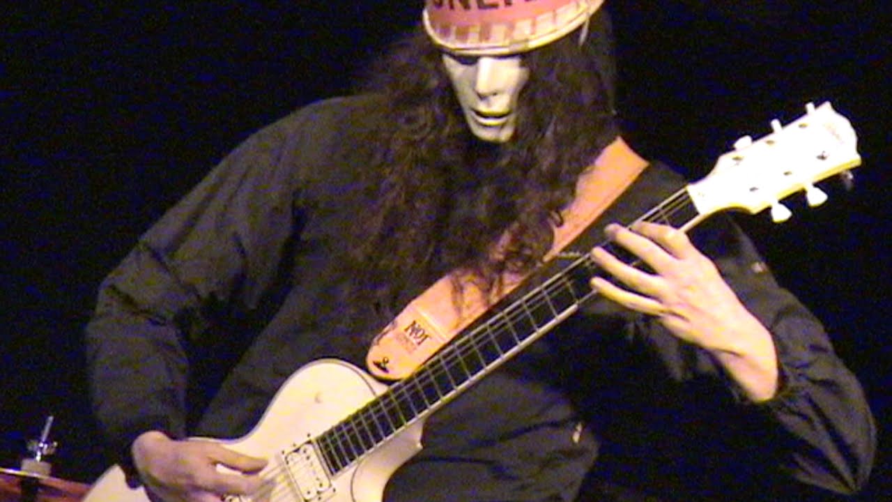 BUCKETHEAD Frozen Brains Tell No Tales (Live) Cabooze, Minneapolis, Minnesota 06 APRIL 2005 Fan Film