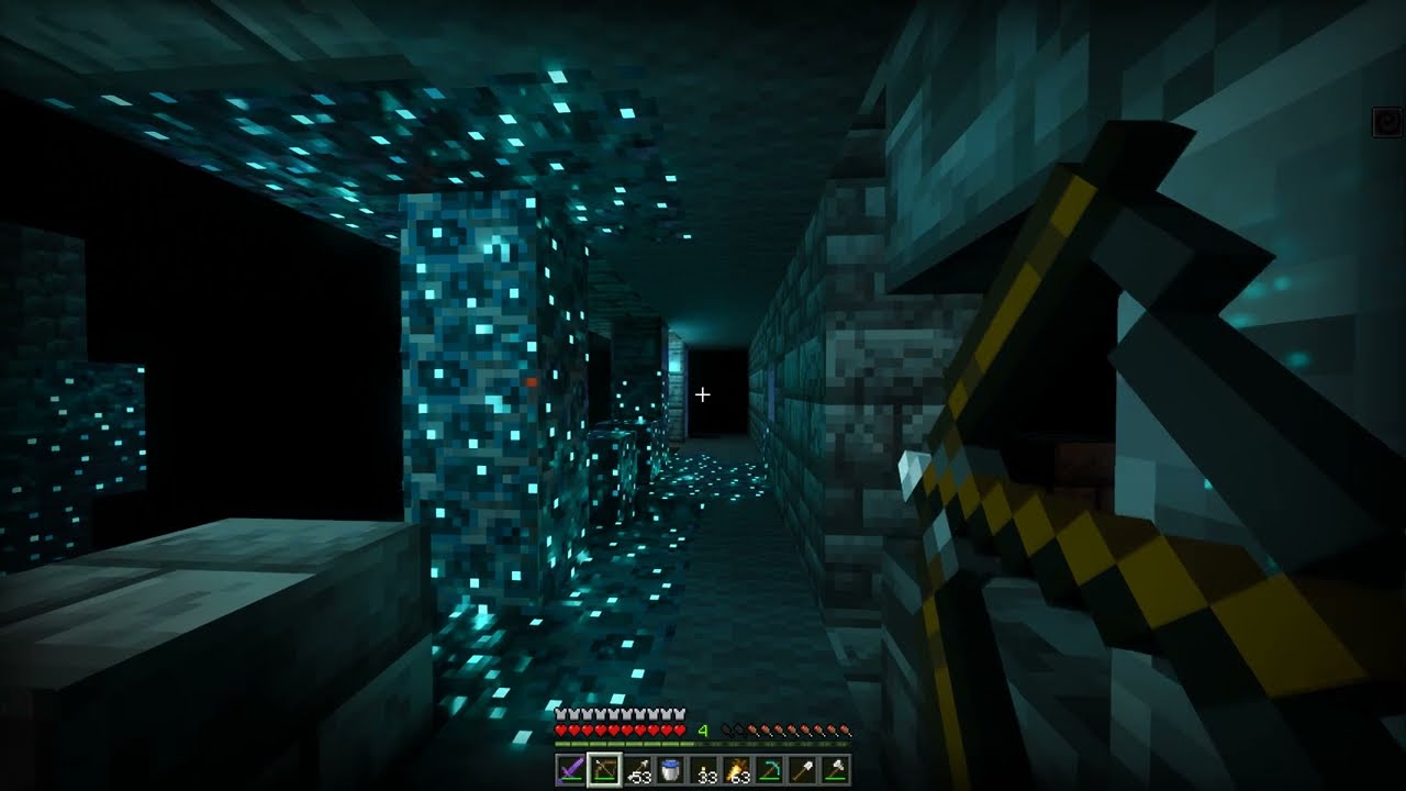 Minecraft Bedrock Edition Deep Dark with Kelly's RTX 3.0