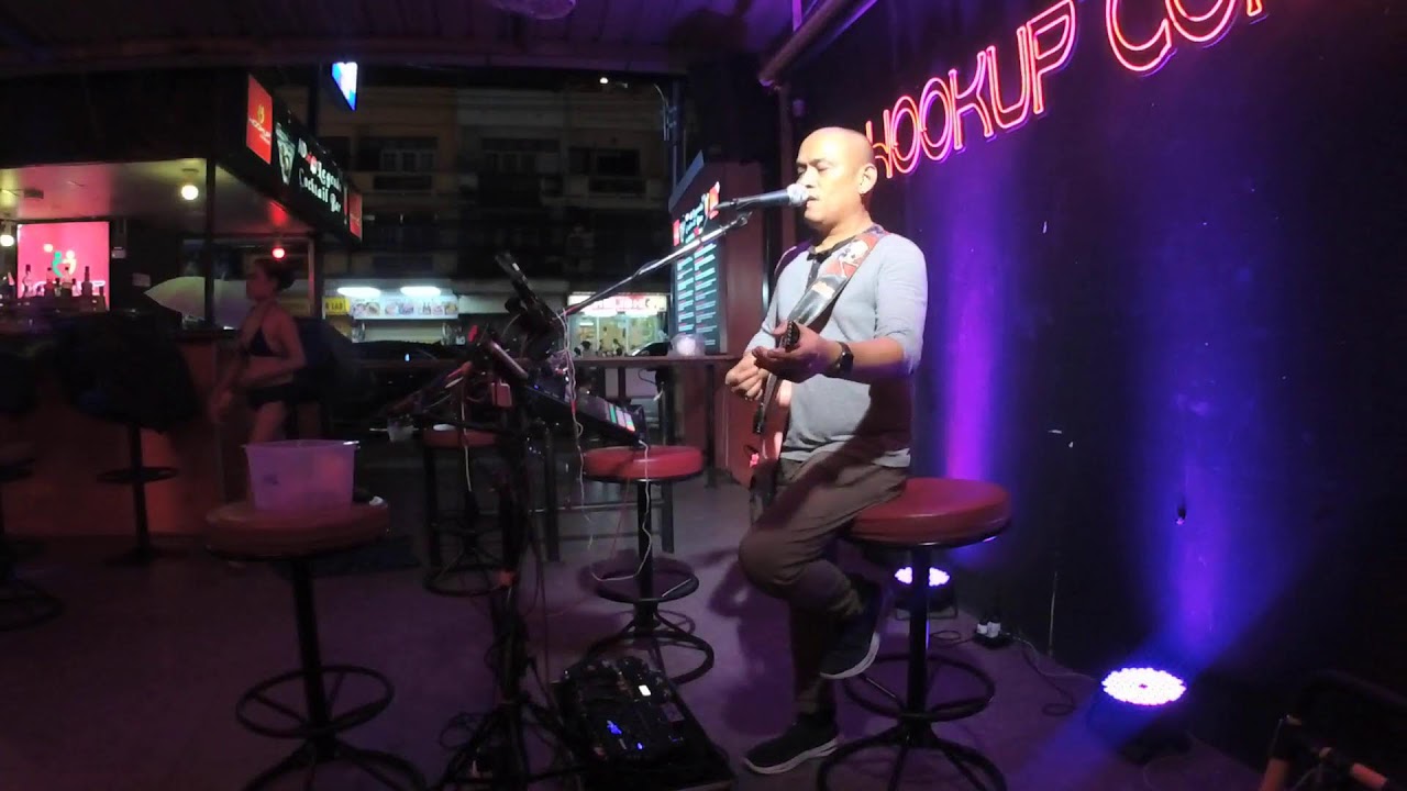 Live music  hookup corner