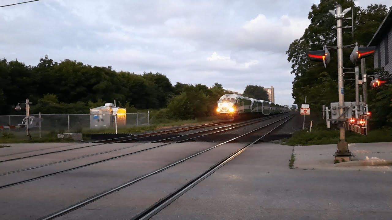Morning Rush-Hour-Railfanning Ep.5: 13 GO Trains on the Lakeshore West Line! July 2, 2021