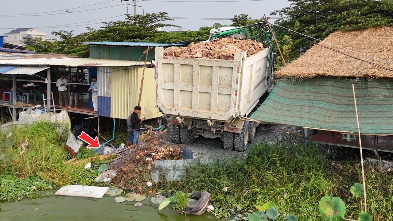 Incredible New Landfill Using Powerful SHANTUI Dozer & Trucks 10 Wheel Unloading Soil Stone