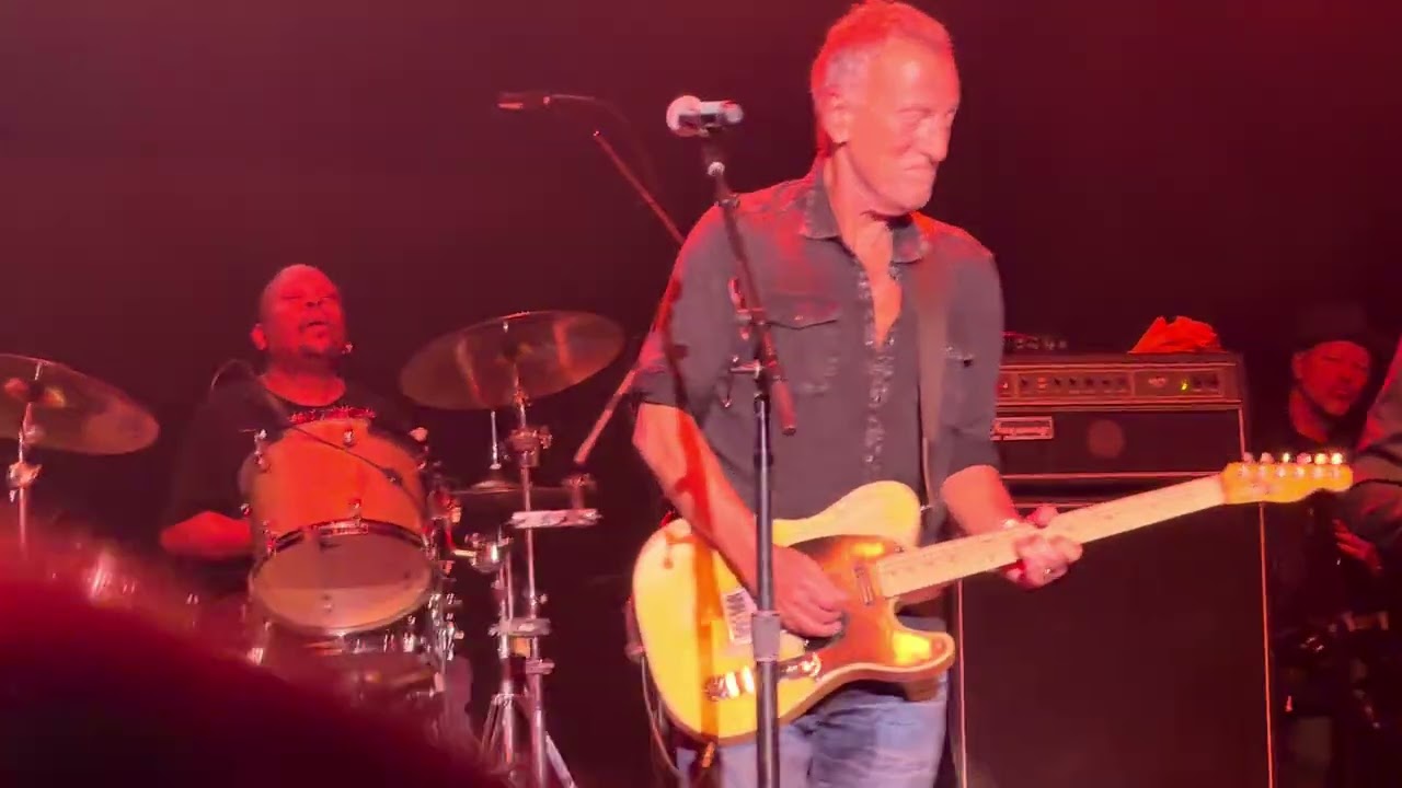 Bruce Springsteen with Joe Grushecky- I’m Not Sleeping 