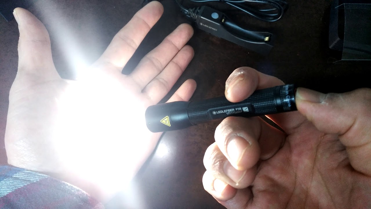 LED LENSER 8403-R P3R 140루멘 충전용 라이트 [한강사]