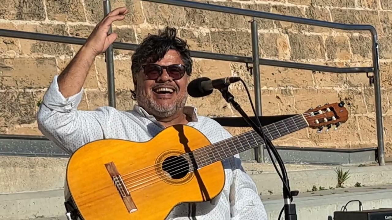 Sergio Bustos Pereyra canta razón de vivir y el breve espacio de tiempo que no estas
