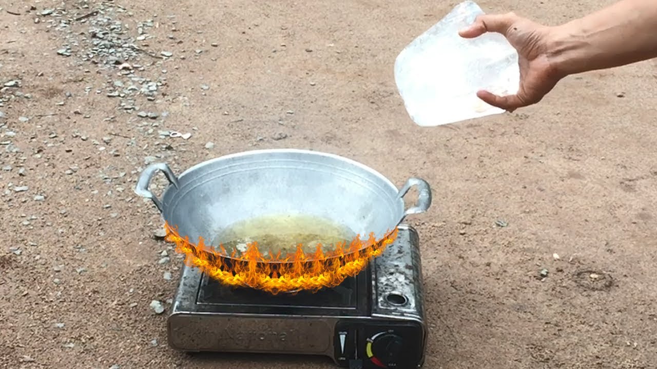 Dry Ice Vs Hot Oil | Experiment Hot Oil Vs Dry Ice - SK Experiment