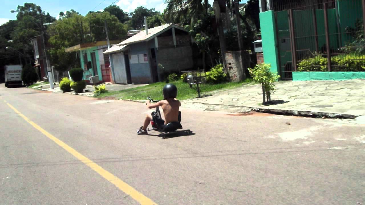 Andando de Drift Trike