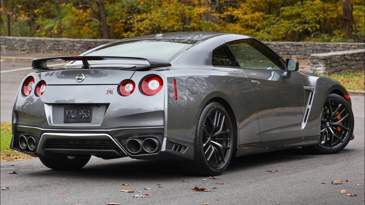 2018 Nissan GTR Interior, Exterior and Drive / Flagship supercar