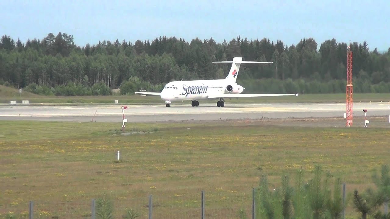 Spanair EC-FFI MD87 rocketing out of OSL, Oslo Gardermoen
