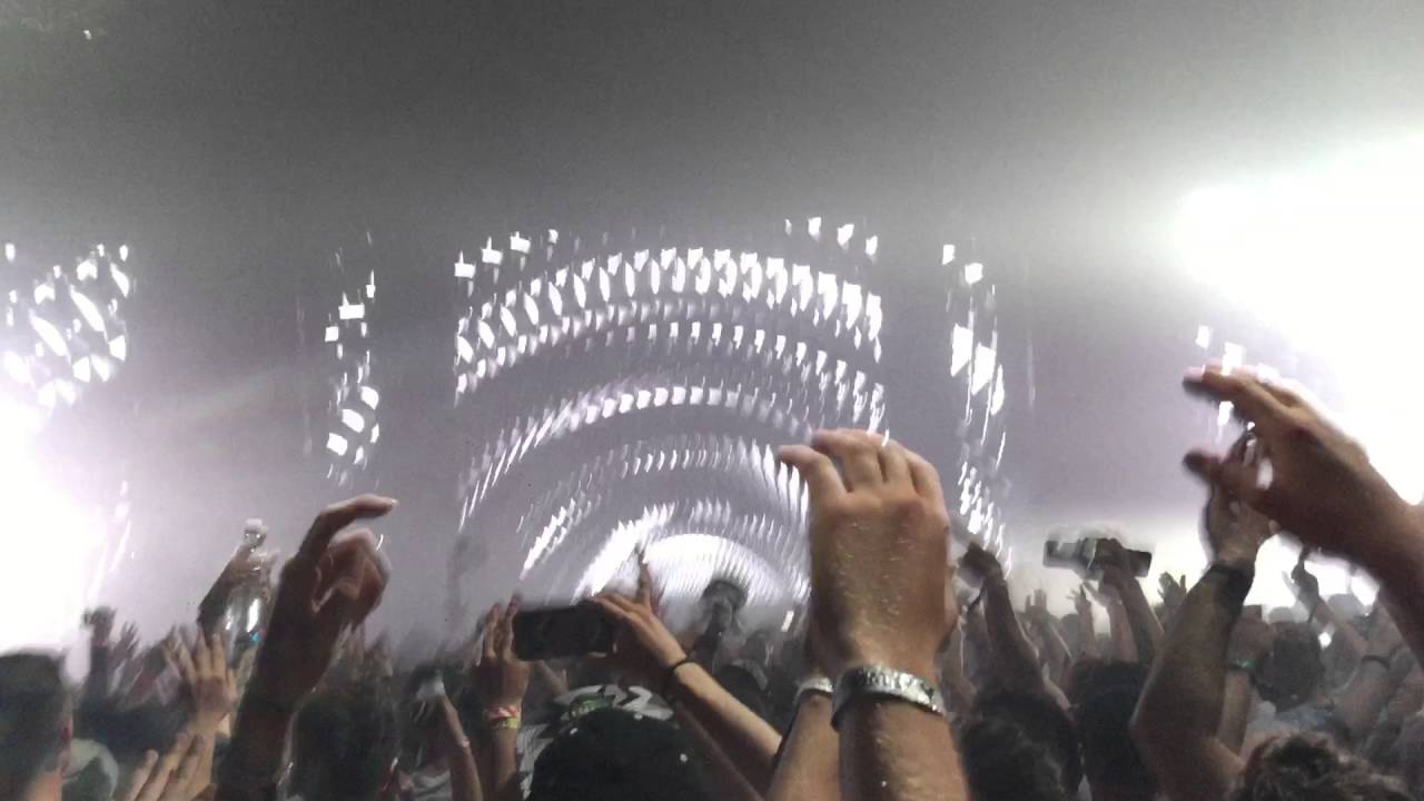Creamfields 2016 - Eric Prydz - Rebel XX vs. SW4 (Lasers)