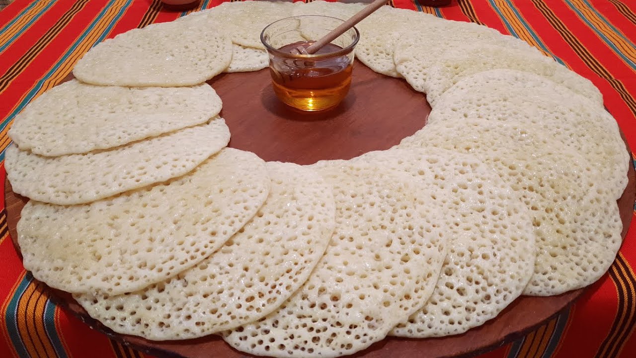 بغرير بالسميد بدون دلك سهل التحضير و مشهد Baghrir à la semoule sans pétrissage