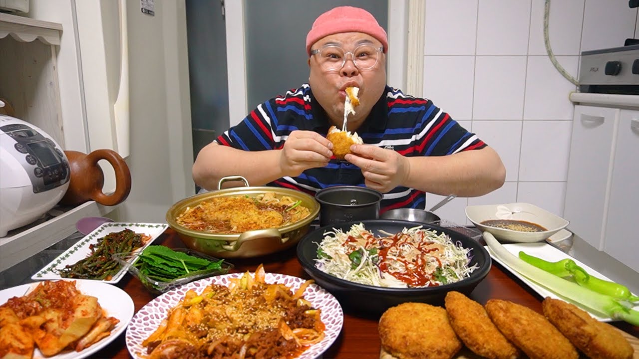 맛없을 수 없는 조합!!│치즈돈가스, 우동 먹방 Cheese Pork Cutlet & Udon Mukbang Eatingshow