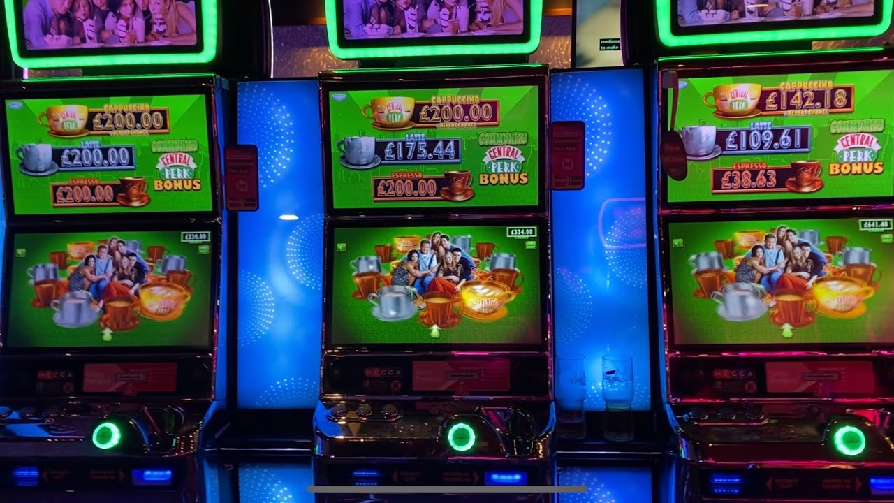 Community slots - Playing multiple friends terminals going for multiple bonuses