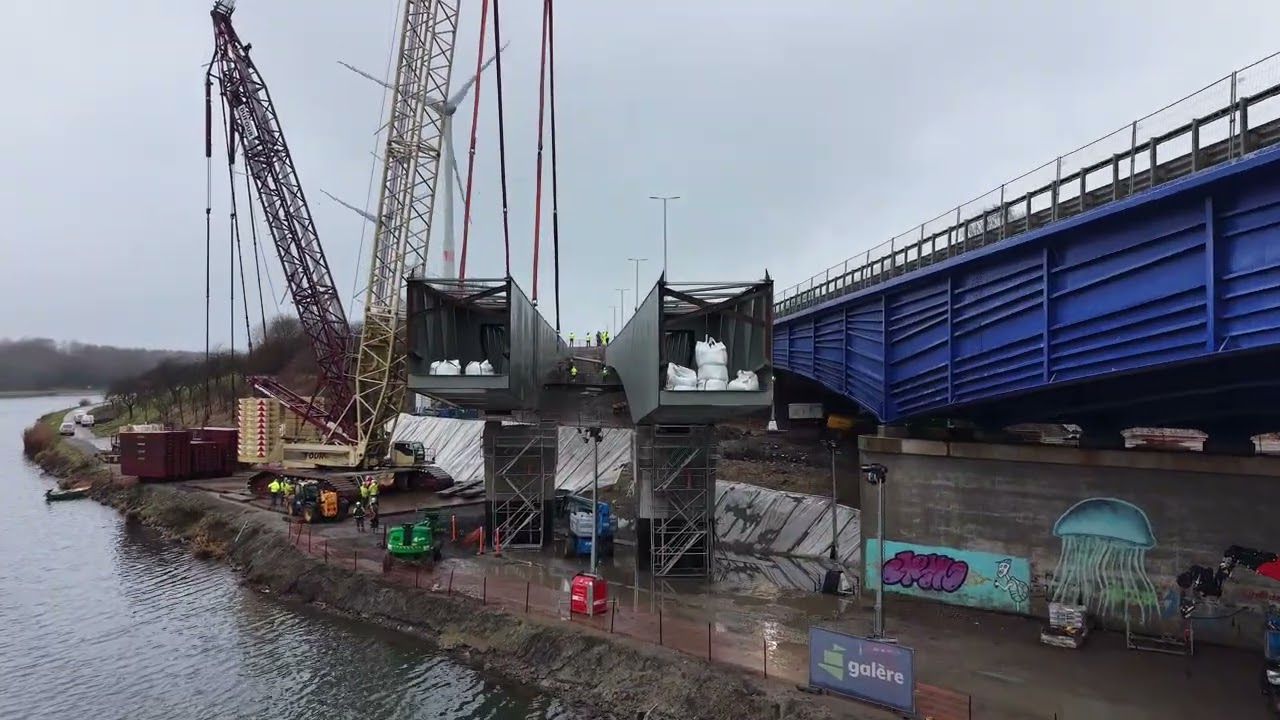 E42/A15 - Pont de La Louvière : Pose de la charpente métallique