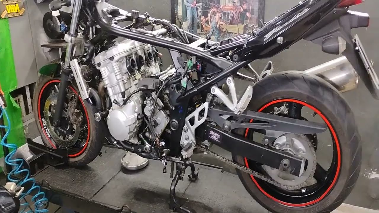 Revisão Total da Suzuki GSF-650 Bandit - Antônio Carlos