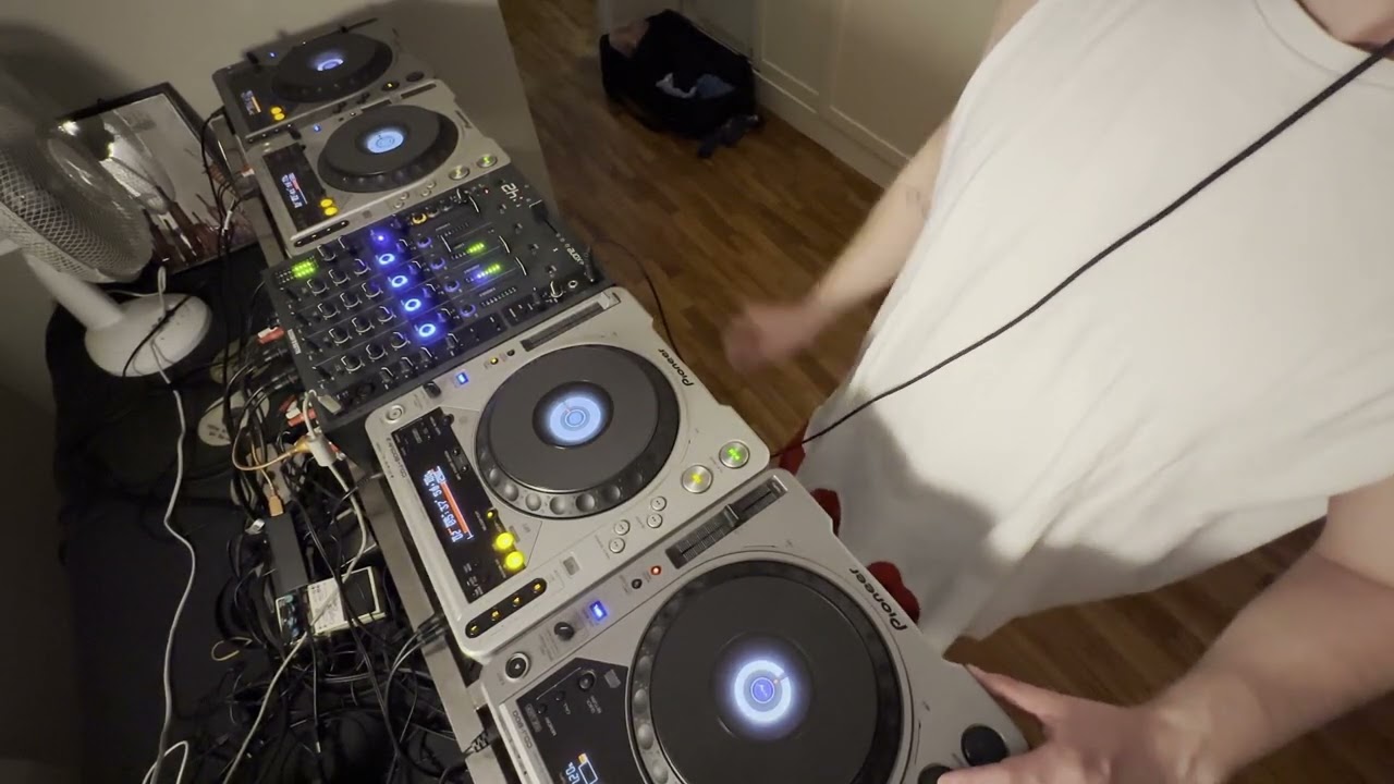 TECH HOUSE Mix #9 FIRST MIX OF 2026!! Mixed By PIETRO SALZA (4 DECKS CDJ-800, CD ONLY)