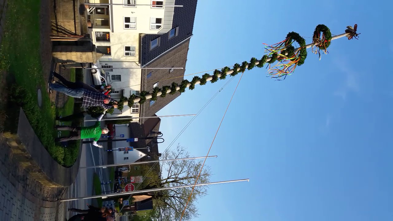 MAIBAUM aufstellen in Bad W&uuml;nnenberg 2017
