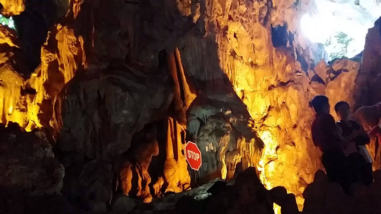 Surprise Cave, Halong Bay