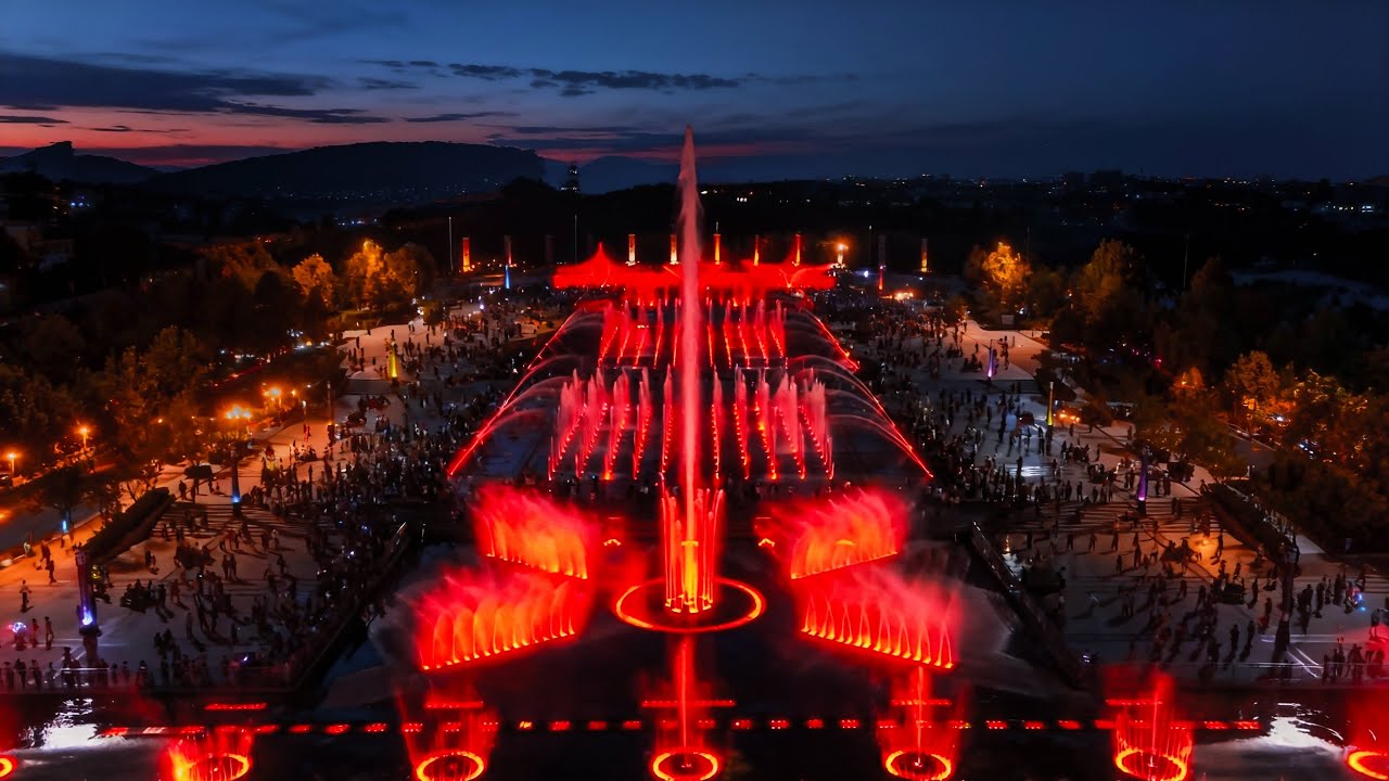 Stunning Dry Deck Fountain Show | High Jet Water Effects & Crowd-Attracting Plaza Feature