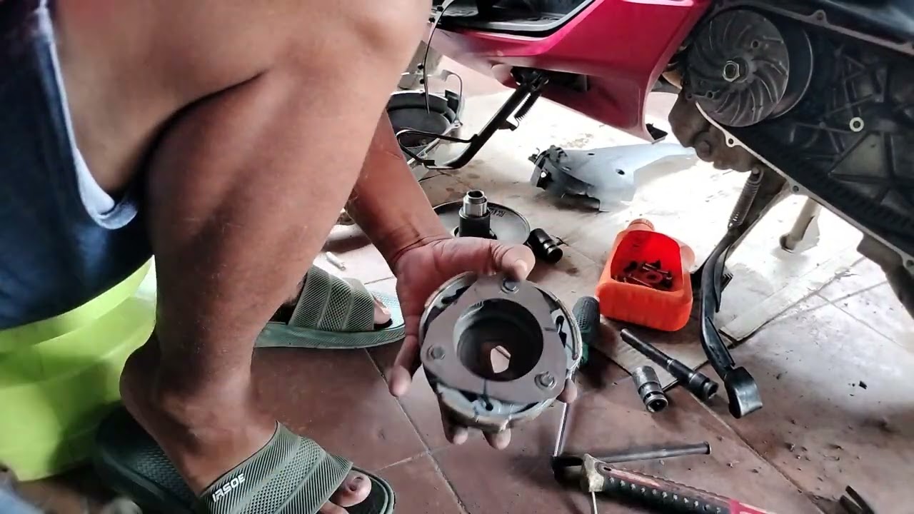 Proses pembongkaran cvt pcx 160