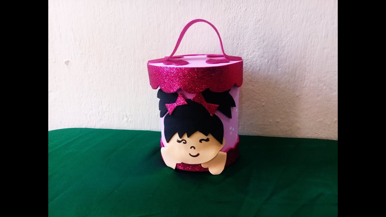 porta treco menina com lata de leite e eva
