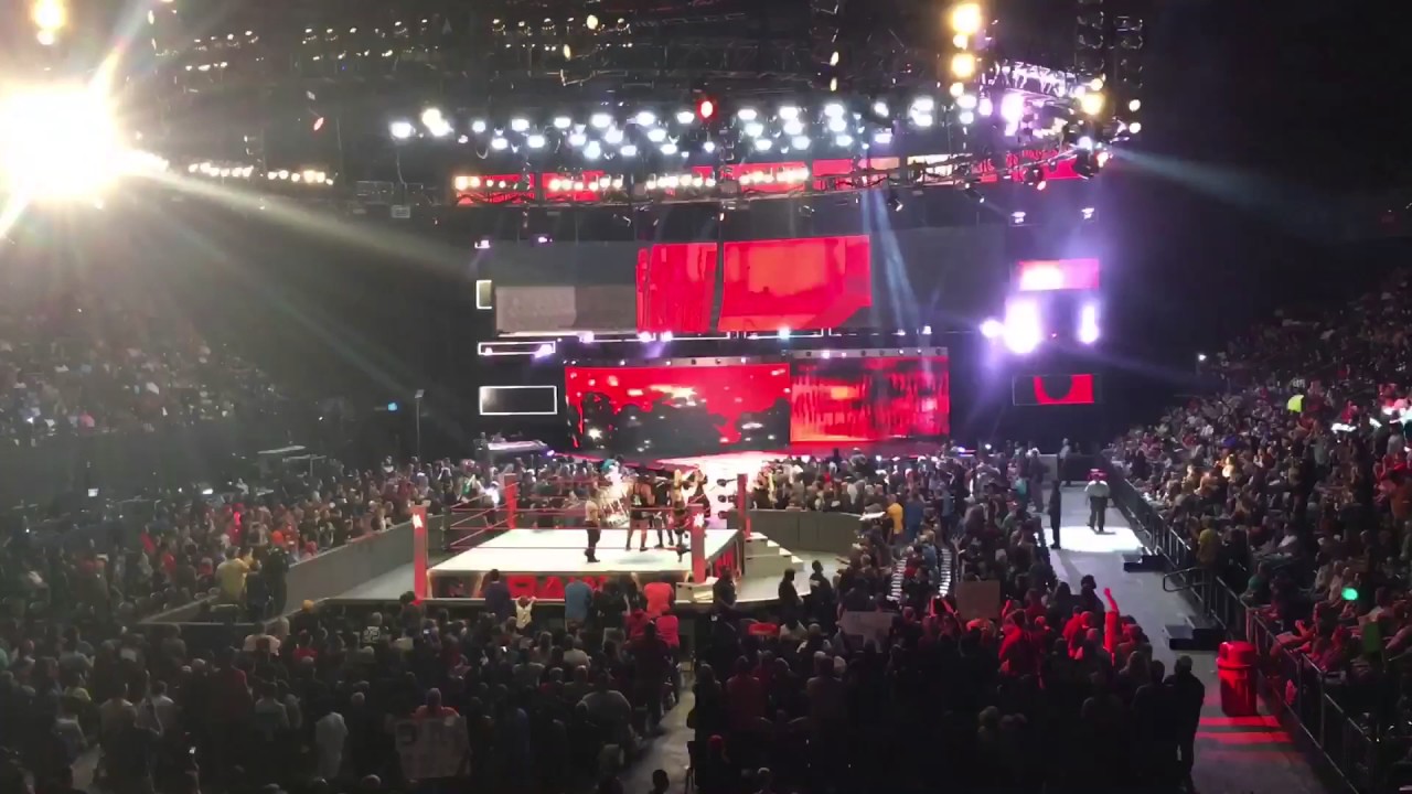 RAW: Heath Slater, Rhyno, The Miz, Maryse & A Bear's Entrances LIVE in Lafayette, LA (6/12/17)