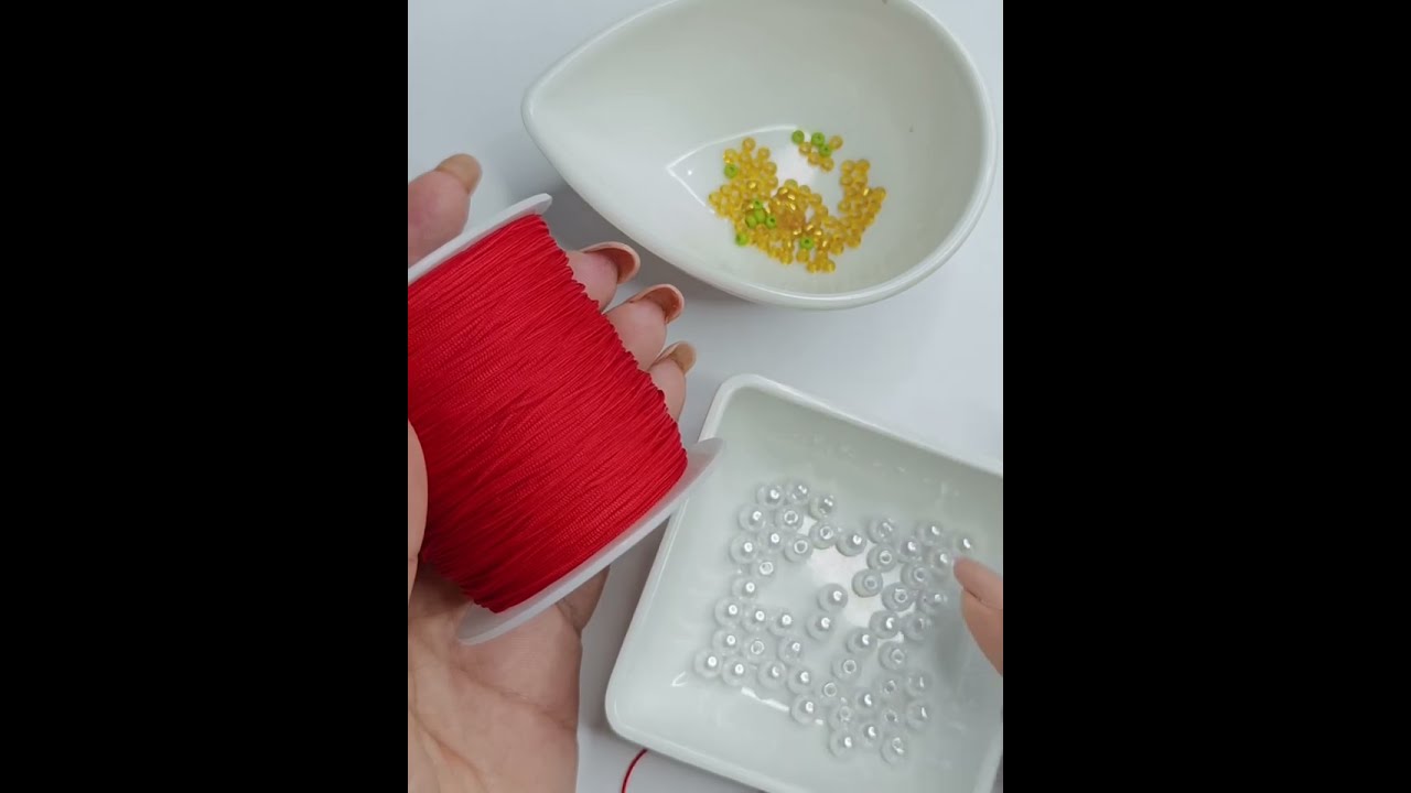 Tres pulseras que debes aprender a hacer para crear tu negocio.
