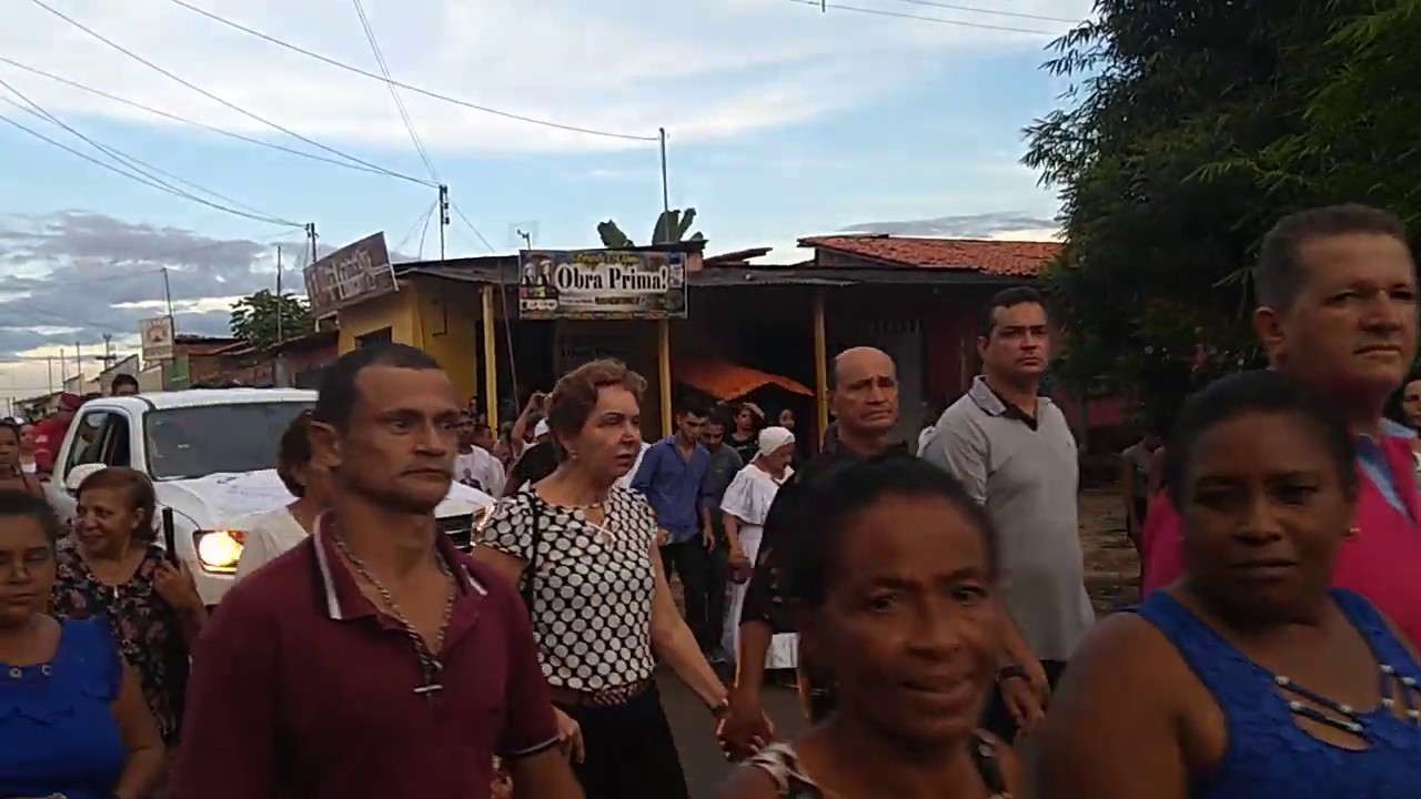 Multidão segue  cortejo de Bita do Barão morto pelas ruas de Codó