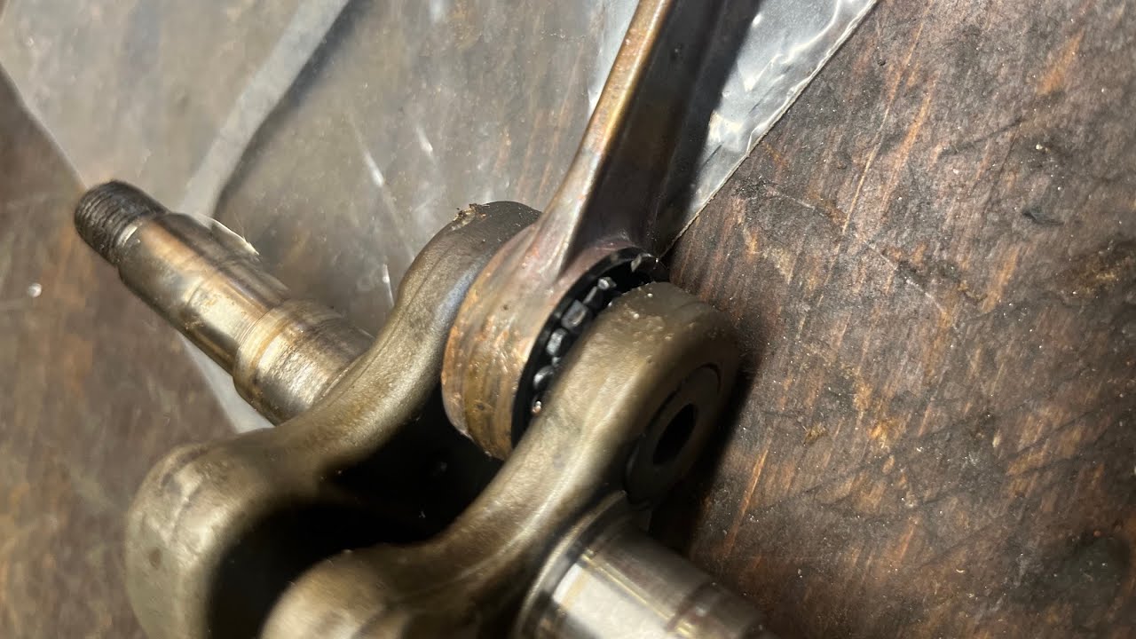 Kilt Crankshaft 395XP. Crankcase Assembly with New Crank